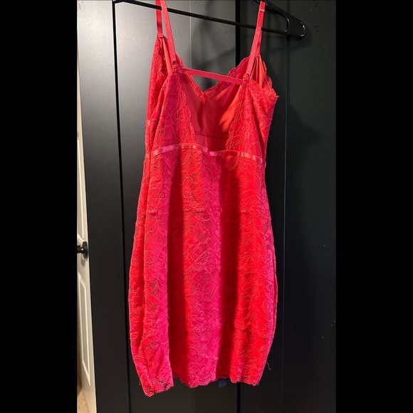 Guess Size Small Red Lace Party Dress (Like New!) - Picture 7 of 14